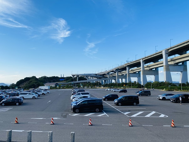 与島PA　駐車場