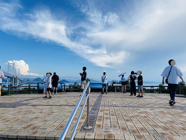 与島パーキングエリア　築山展望台のうえ