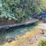 鈍川温泉郷　木地川川遊び