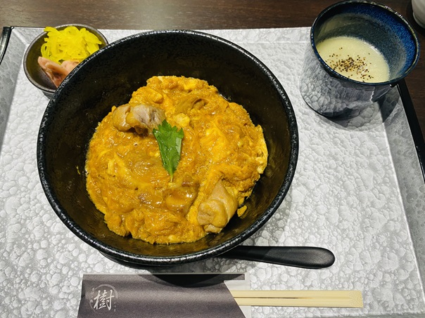 骨付き鶏 樹 丸亀店 親子丼