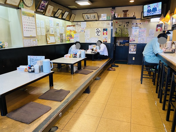 ラーメン川裕　店内