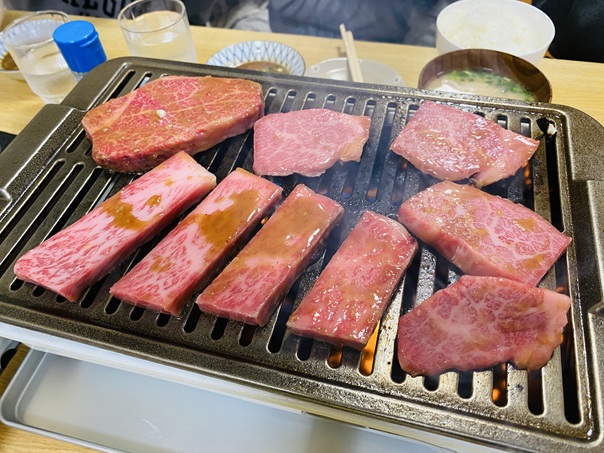 焼肉ニュージャパン　焼いた肉