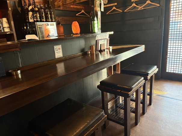 晴れのち海 カウンター席