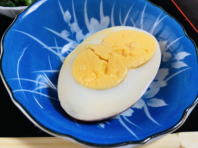 絹の館　日替わり定食　ゆで卵ふたご