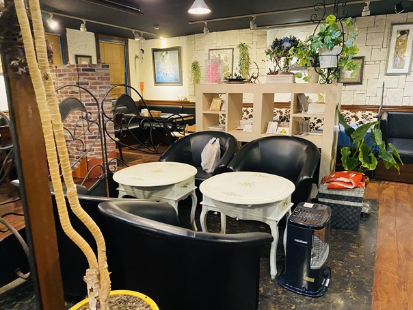 C’s CLUB（シーズクラブ）多度津店　ソファー席