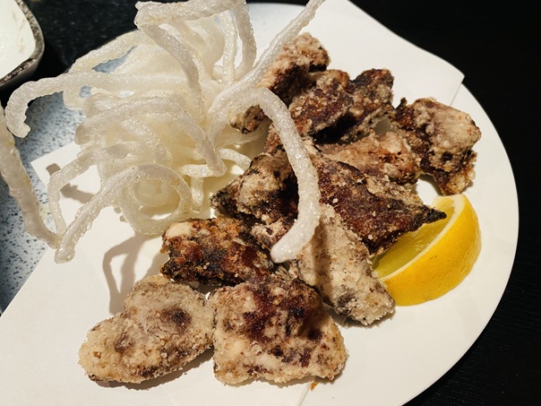 串揚げ くし彦　くじらのたつた揚げ