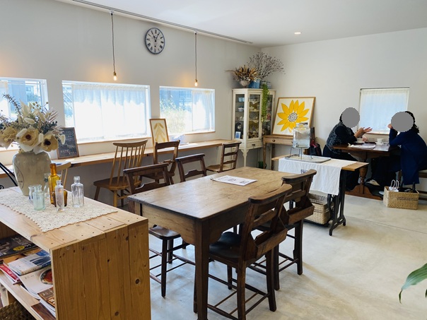 cafe ten.ten. （カフェテンテン）店内