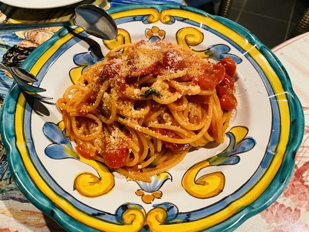 PIZZERIA AL CENTRO（ﾋﾟｯﾂｪﾘｱｱﾙﾁｪﾝﾄﾛ）有機スパゲッティのポモドーロ