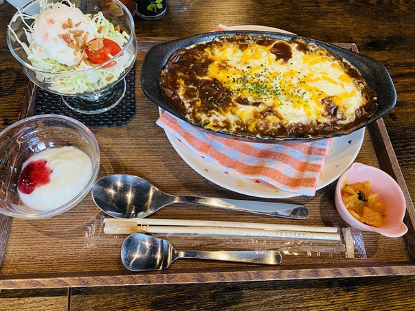 街角珈琲　たっぷりチー酢の焼きカレードリア