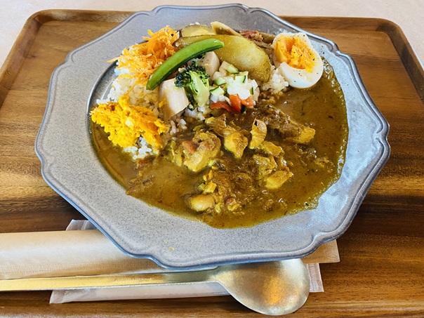 蔵音　お出汁の効いたスパイスカレー
