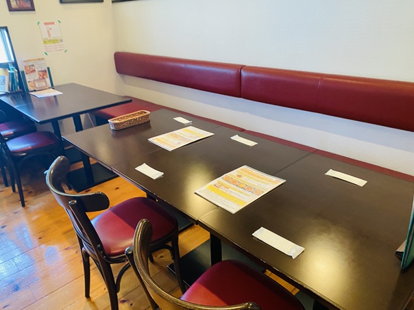 CAFFE MOTORE(カフェモトーレ)　店内奥