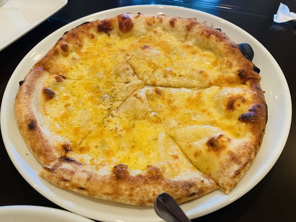 CAFFE MOTORE(カフェモトーレ)　クワトロフォルマッジォ