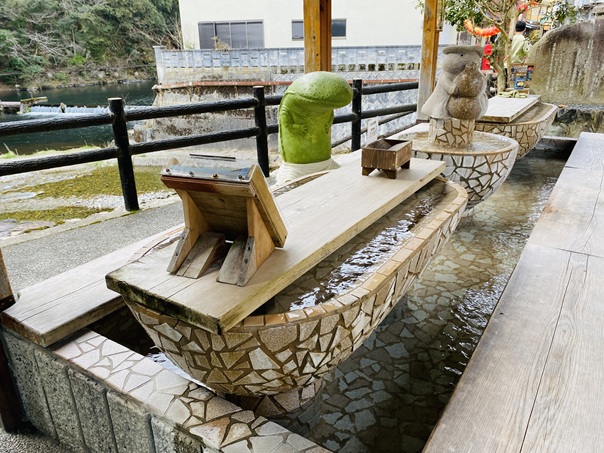 湯原温泉街　手湯