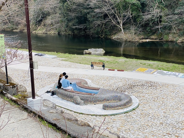 はんざきアート広場