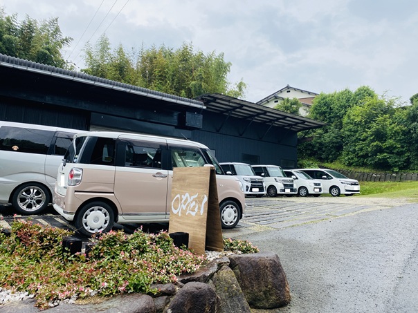 和モダンCAFE CLASSIC　駐車場