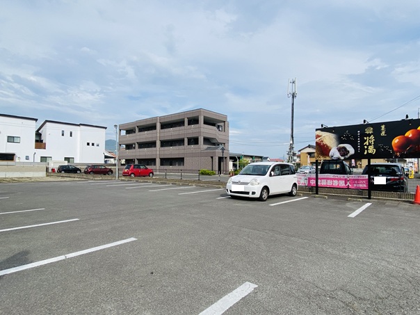 菓匠将満 香川丸亀店　駐車場