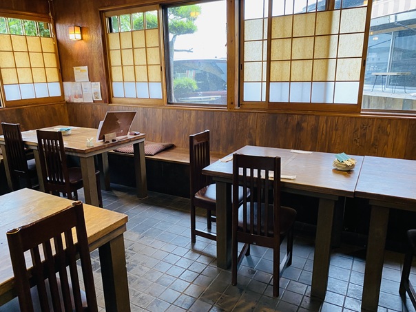 旬菜旬魚いえもんや　店内