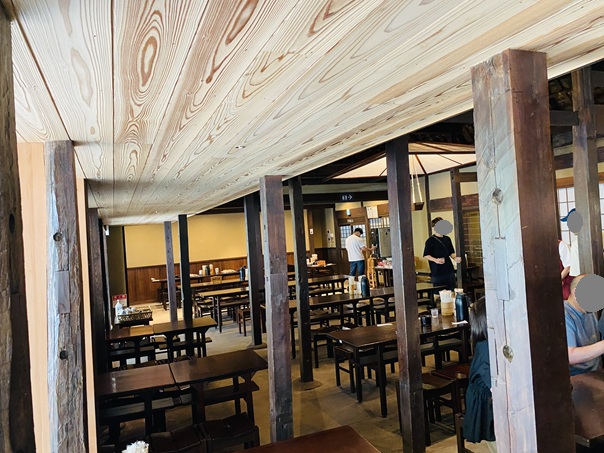 ざいごうどん本家わら家　店内
