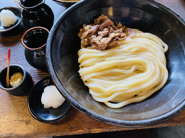 ざいごうどん本家わら家　肉ぶっかけうどん