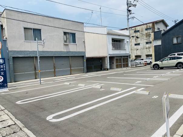 寳月堂　駐車場