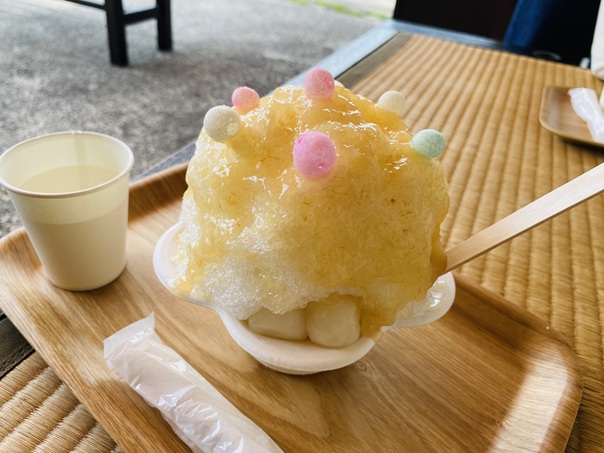 寳月堂　かき氷桃みるく　白玉