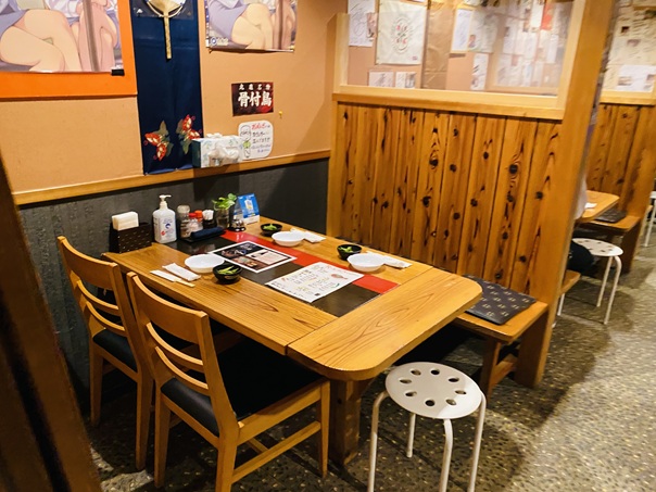 骨付 丸亀鳥店内風景