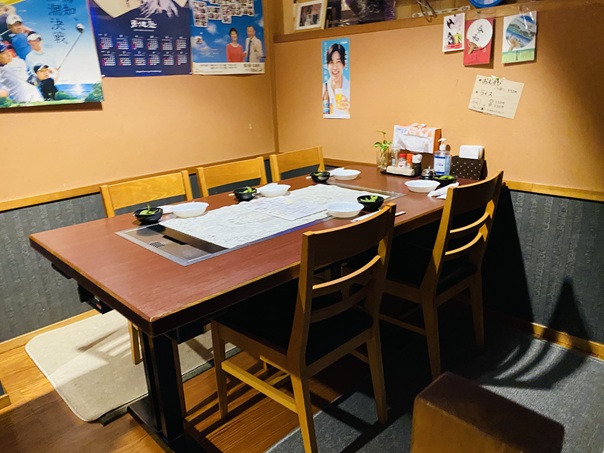 骨付 丸亀鳥座席