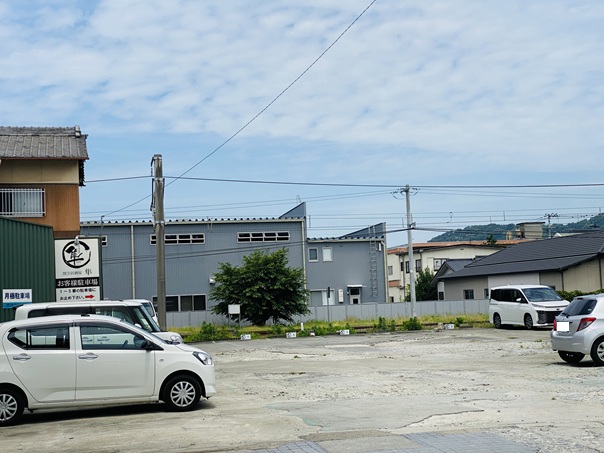 割烹居酒屋 隼　駐車場2