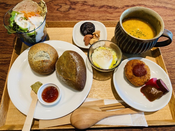 柿茶と自然食品の店 かきのは　かきのはパンランチ