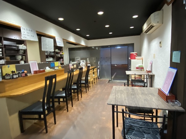 居酒屋・中華そば 二代目 味見亭　店内