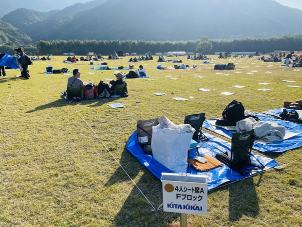 にし阿波の花火　4人シート席