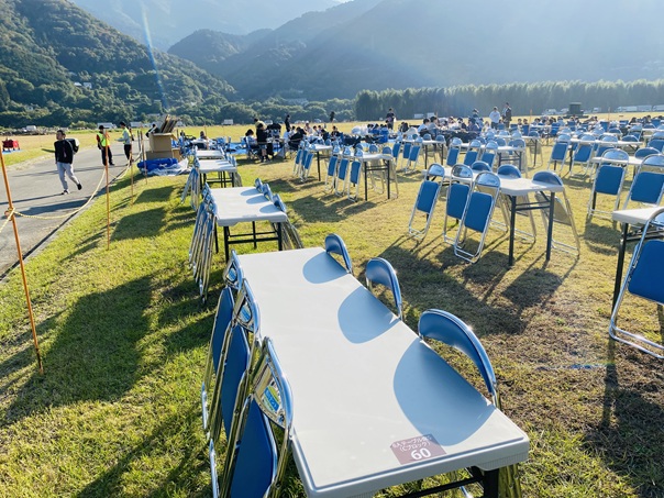 にし阿波の花火　6人テーブル席