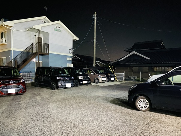 炭火焼いこい　駐車場