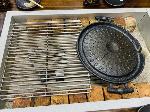 炭火焼いこい　炭火焼