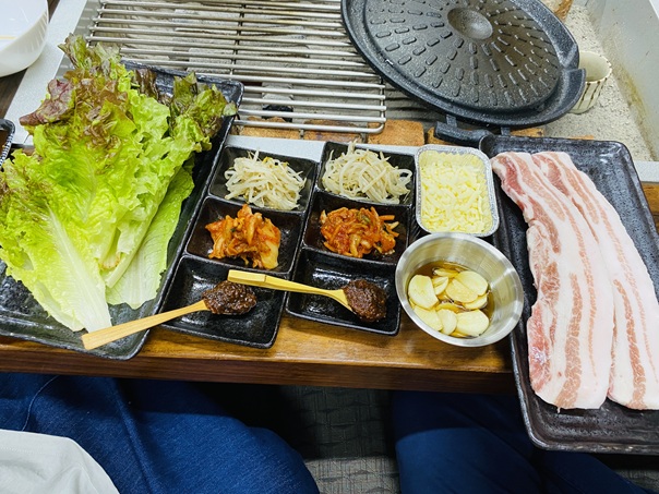 炭火焼いこい　サムギョプサル