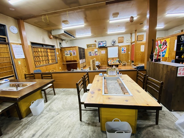 炭火焼いこい　店内