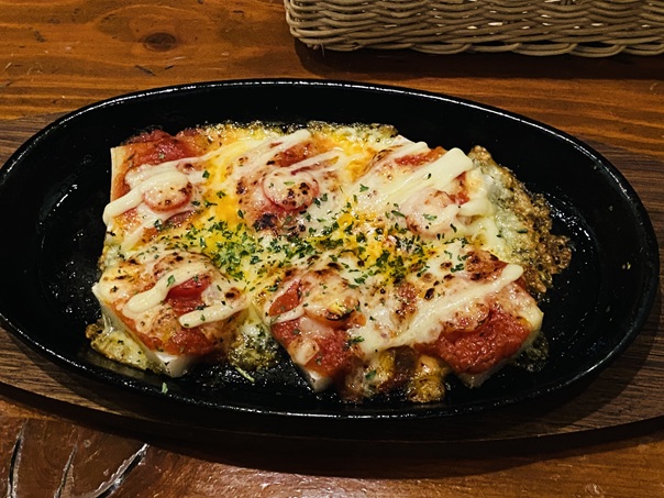 Dann　お餅とトマトのチーズ焼