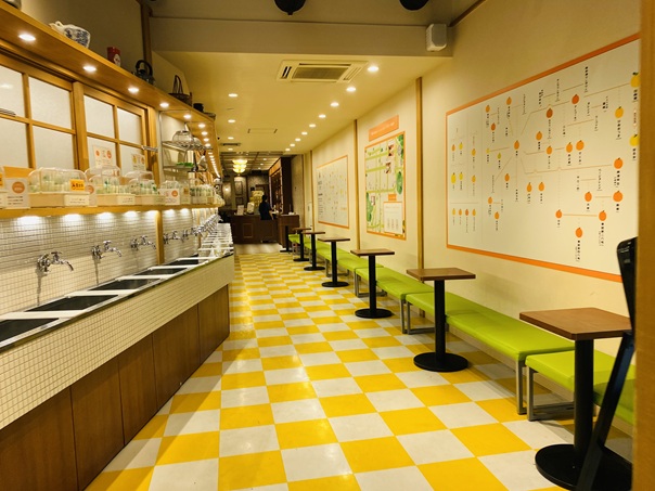 愛媛の食卓1970店内風景と座席