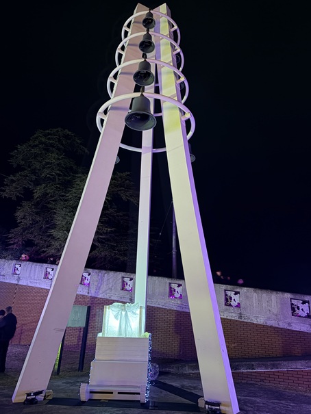 桃陵公園　カリヨン広場　メロディ時計「カリヨン」　