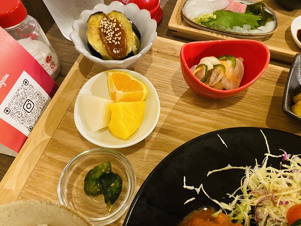 笑酒ダイニング とらじ　ランチ　小鉢