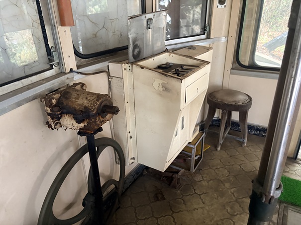 屋島ケーブル 運転席