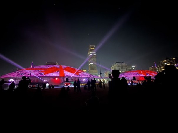 あなぶきアリーナ香川プロジェクションマッピング プレゼントボックス