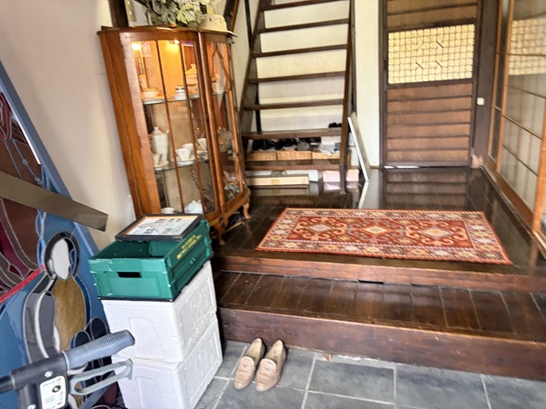 ギャラリーカフェエスプリ　玄関