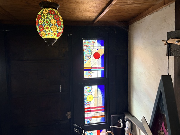 ギャラリーカフェエスプリ　玄関ステンドグラス