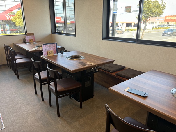 焼肉ダイニングAO　テーブル席