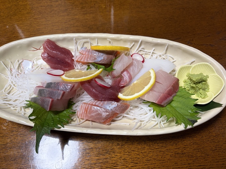 店長おすすめ刺身の盛り合わせ