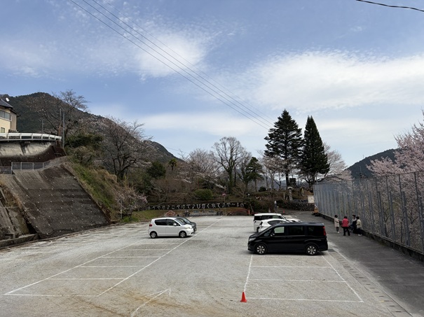 花の里公園　駐車場