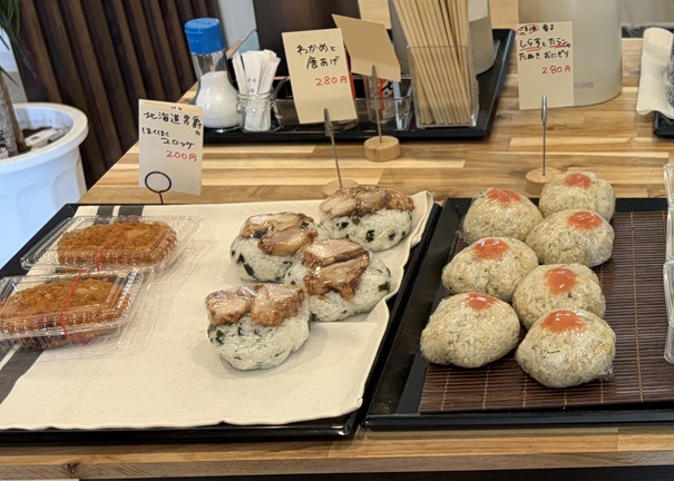 おにぎり豚汁　三ッ丸（みつまる）メニュー2