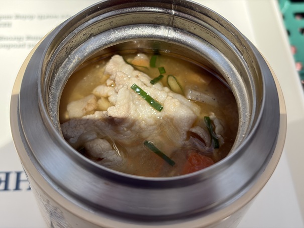 おにぎり豚汁　三ッ丸（みつまる）豚汁