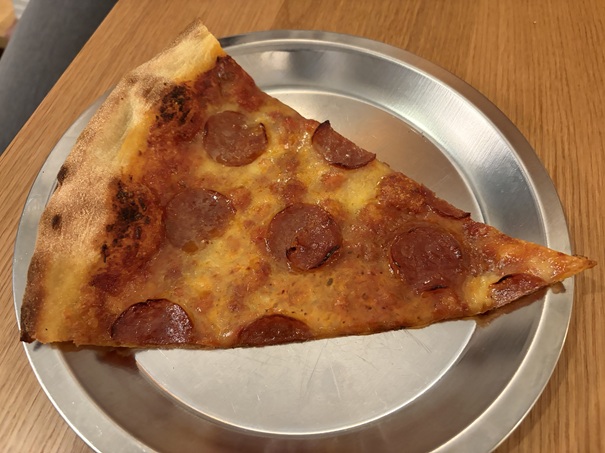 GOODLUCK GRANDPA PIZZA　ペパロニ